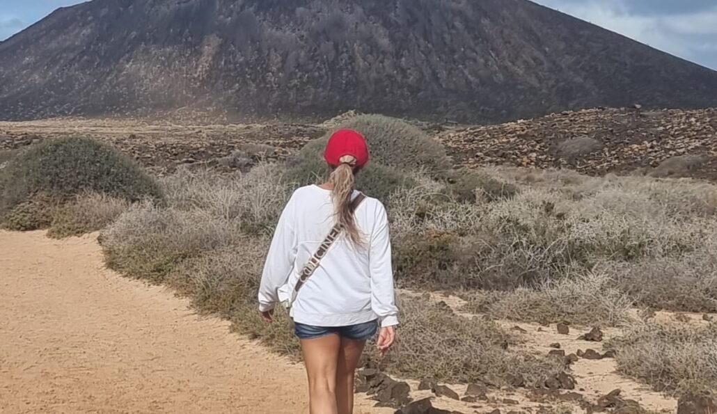 83c0c91c-8da7-46ae-9a44-66ad81893aa9